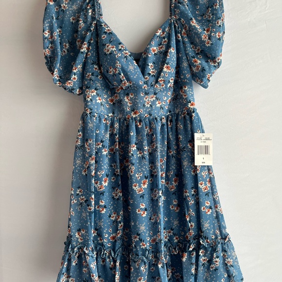 B. Smart Blue and White Tiered Puff Sleeve Sundress - Picture 5 of 14